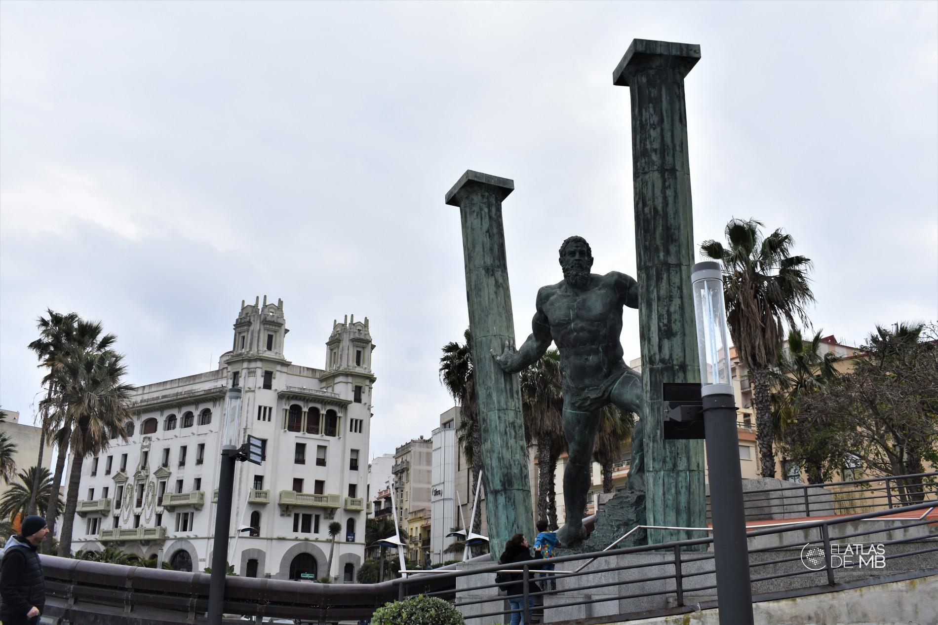 Edificio Trujillo y columnas de Hércules, Ceuta