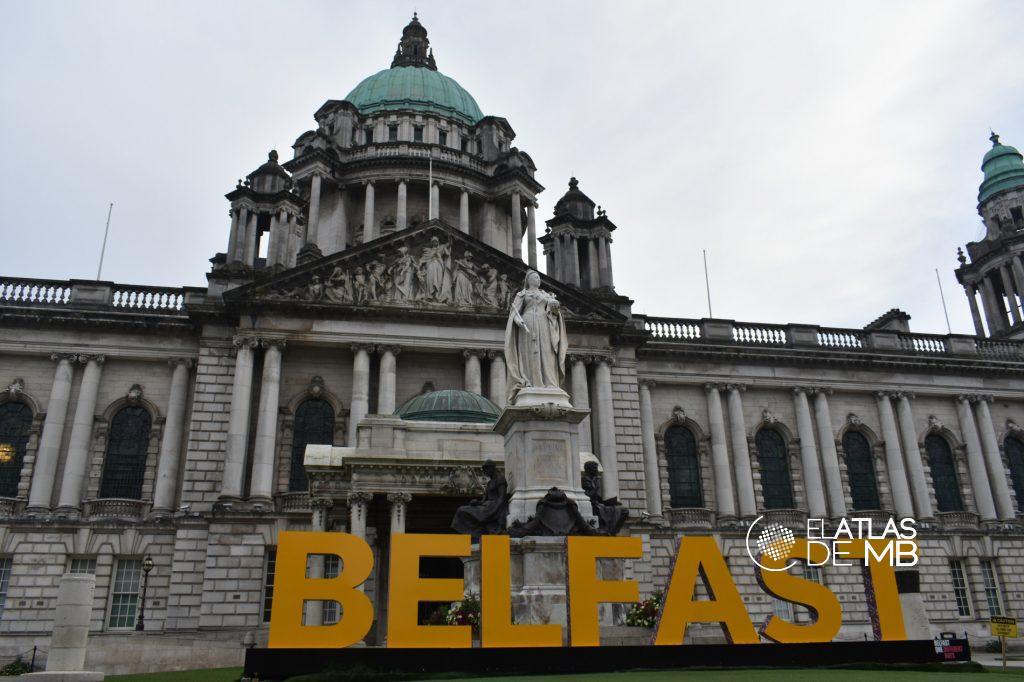 Qué ver en BELFAST, fricción entre humo y acero